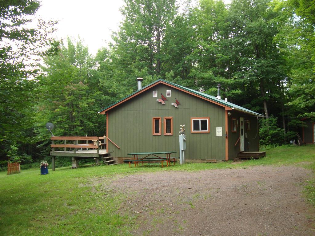 Grandpa Jim'S Cabin Montreal Exterior photo